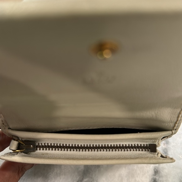 GUCCI
Diana Card Case Wallet - off white - Picture 9 of 11